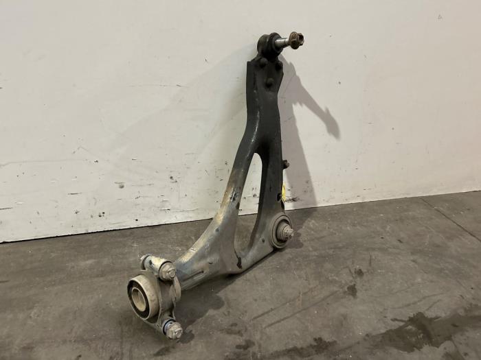 Wahacz zawieszenia lewy przód Mercedes Vito