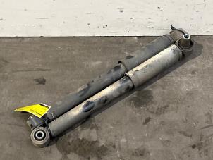 Gebruikte Schokbreker set Mercedes Vito (447.6) 1.7 114 CDI 16V Prijs € 60,50 Inclusief btw aangeboden door Autoparts Van De Velde