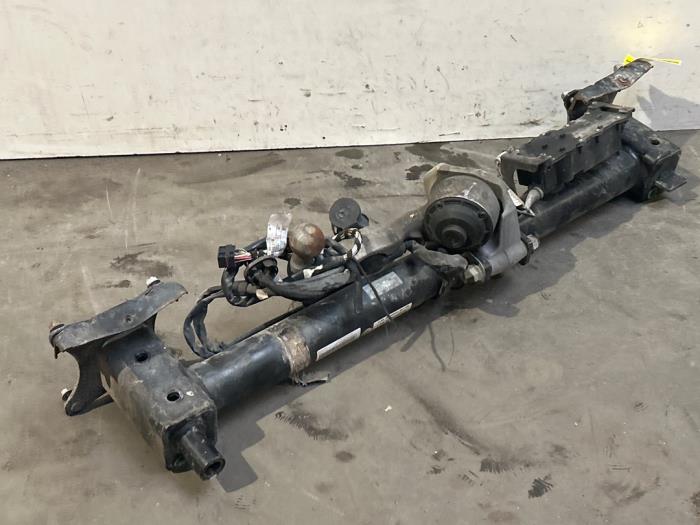 Crochet d'attelage Mercedes GL-KLASSE