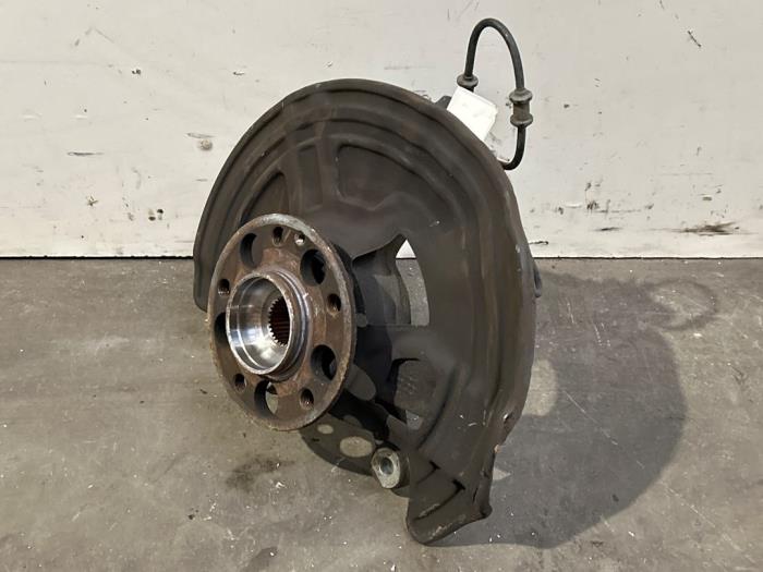 Fusee links-voor Mercedes A-Klasse