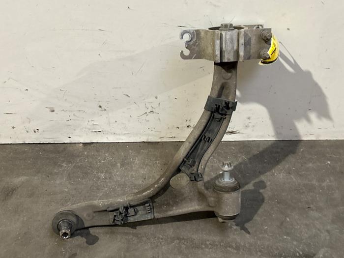 Bras de suspension avant droit Mercedes A-Klasse