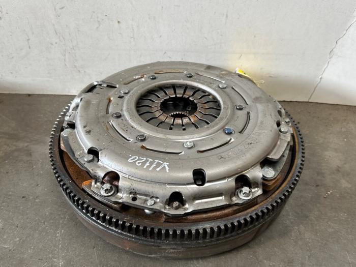 Volante de inercia Mercedes CLA