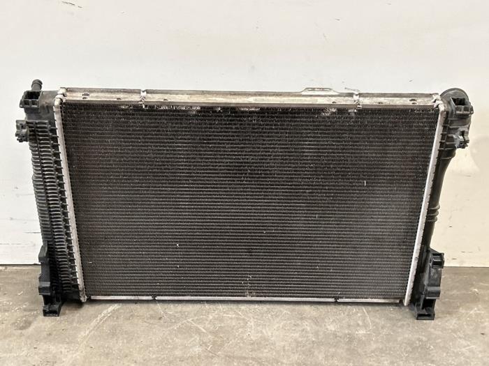 Chlodnica Mercedes C-Klasse