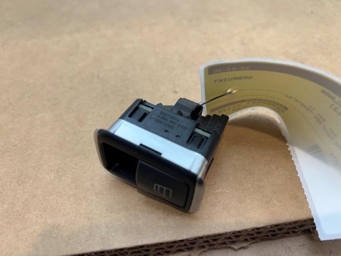 Interruptor de ventanilla eléctrica Mercedes CLA