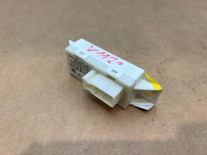 Regulator wysokosci ksenonowy Mercedes CLA