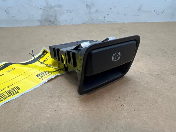 Module frein à main Mercedes CLA