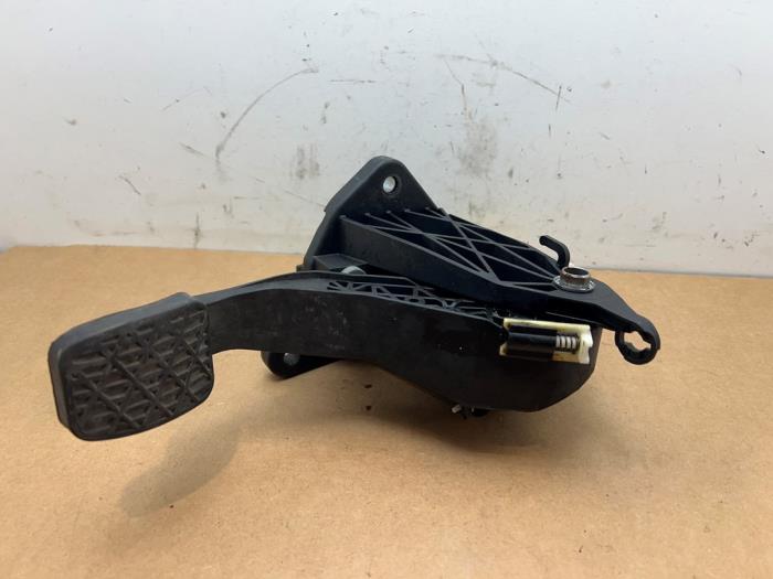 Pedal sprzegla Mercedes CLA