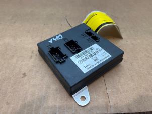 Gebruikte Comfort Module Mercedes E (W211) 2.2 E-220 CDI 16V Prijs € 36,30 Inclusief btw aangeboden door Autoparts Van De Velde