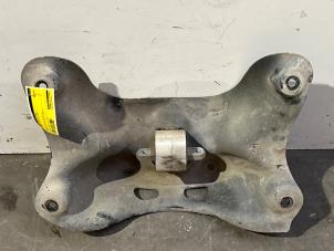 Gebruikte Versnellingsbak Steun Mercedes Vito (447.6) 2.2 114 CDI 16V Prijs op aanvraag aangeboden door Autoparts Van De Velde