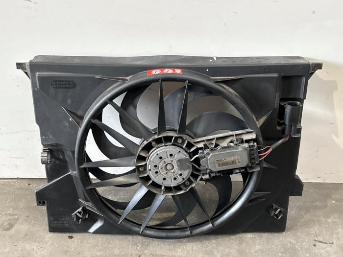 Ventilateur de refroidissement moteur Mercedes E-Klasse