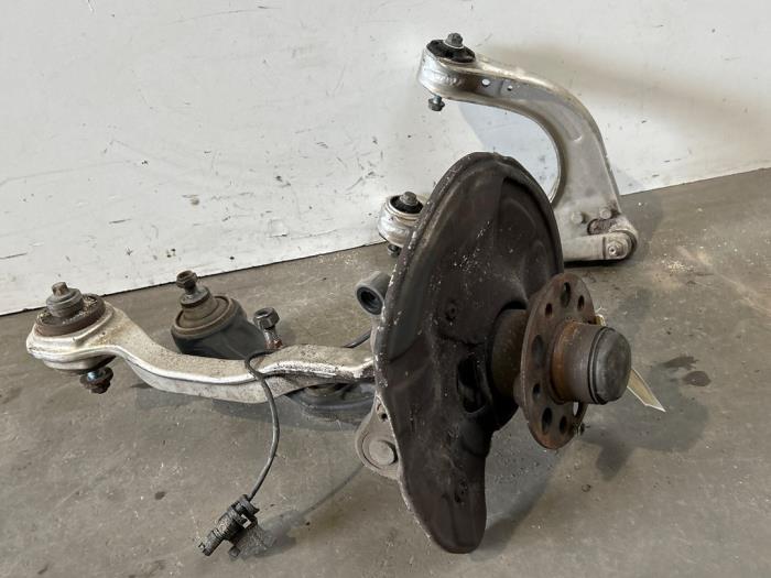 Sworzen lewy przód Mercedes E-Klasse