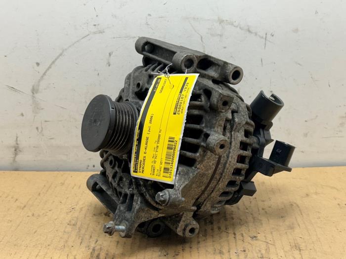 Pradnica Mercedes E-Klasse