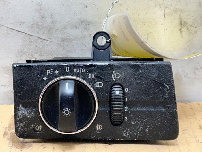 Przelacznik swiatel Mercedes E-Klasse