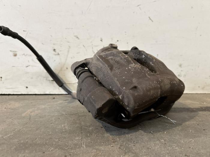 Zacisk hamulcowy lewy przód Mercedes E-Klasse