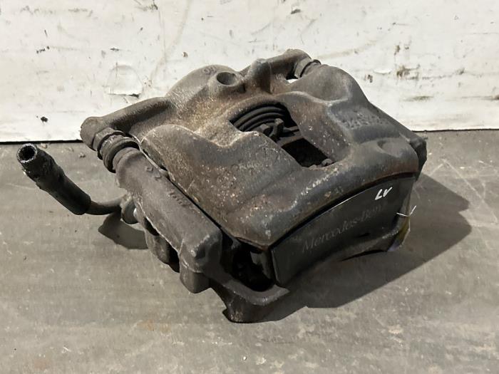 Zacisk hamulcowy lewy przód Mercedes A-Klasse