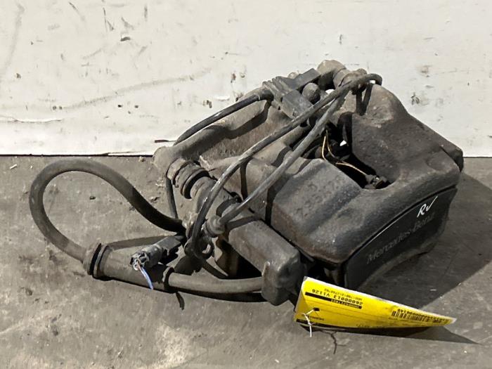 Zacisk hamulcowy prawy przód Mercedes A-Klasse