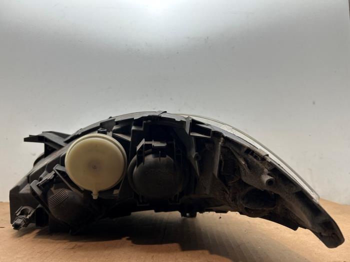 Reflektor prawy Mercedes A-Klasse