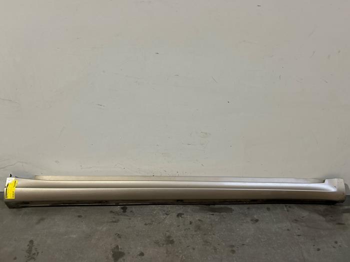 Sill, left Mercedes A-Klasse