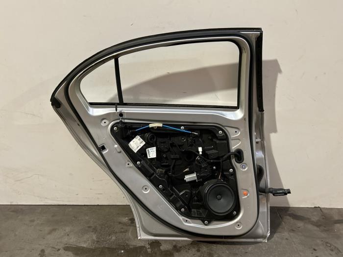 Tür 4-türig links hinten Mercedes A-Klasse