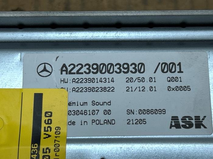 Radio amplifier Mercedes C-Klasse
