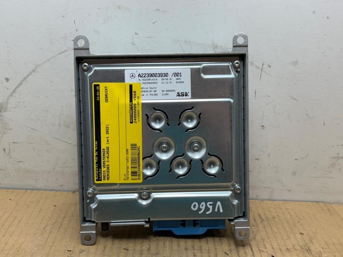 Radio amplifier Mercedes C-Klasse