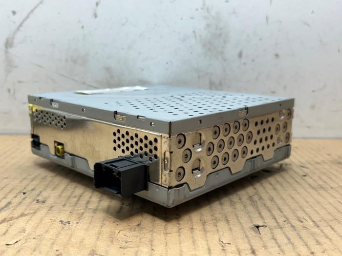 Wzmacniacz radiowy Mercedes E-Klasse