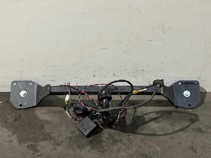 Hak holowniczy Mercedes GLB-Klasse