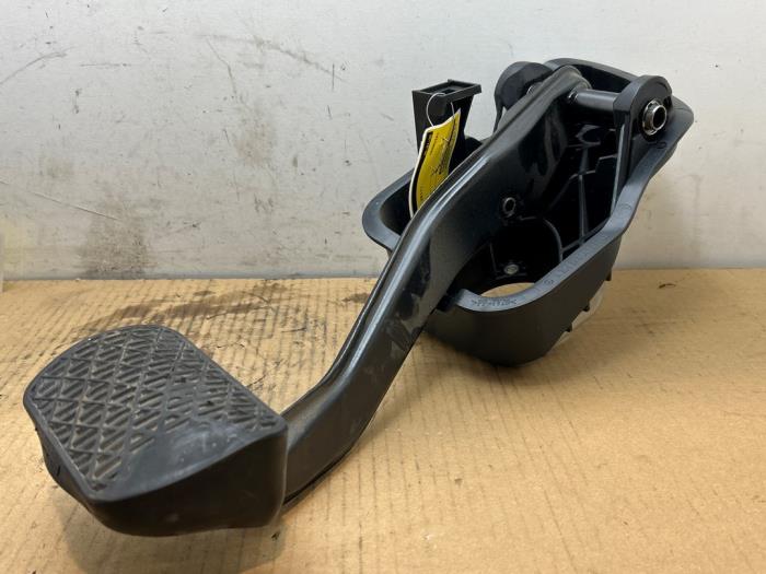 Pedal hamulca Mercedes C-Klasse