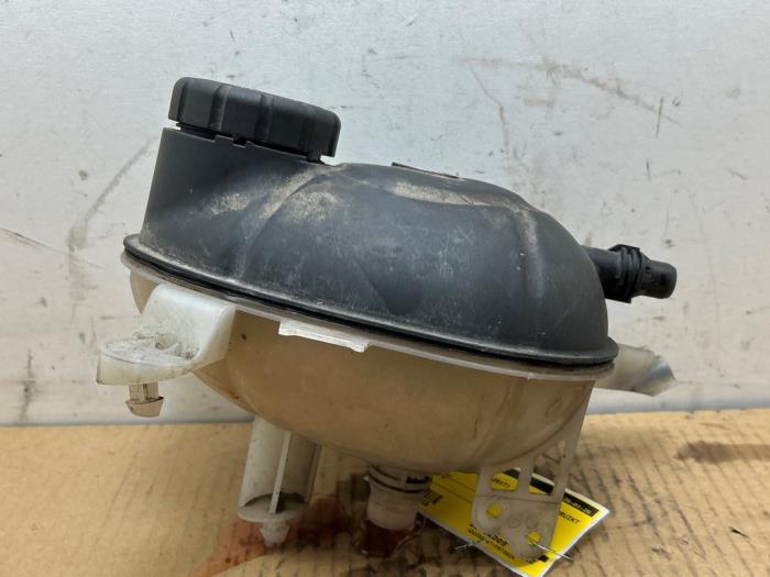 Expansion vessel Mercedes C-Klasse