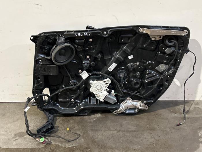 Mechanizm szyby prawej przedniej wersja 4-drzwiowa Mercedes C-Klasse