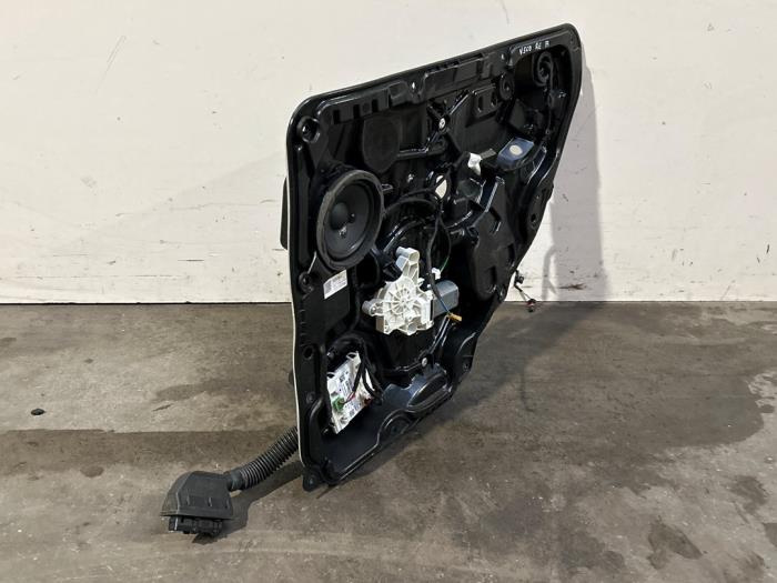 Mechanizm szyby prawej tylnej wersja 4-drzwiowa Mercedes C-Klasse