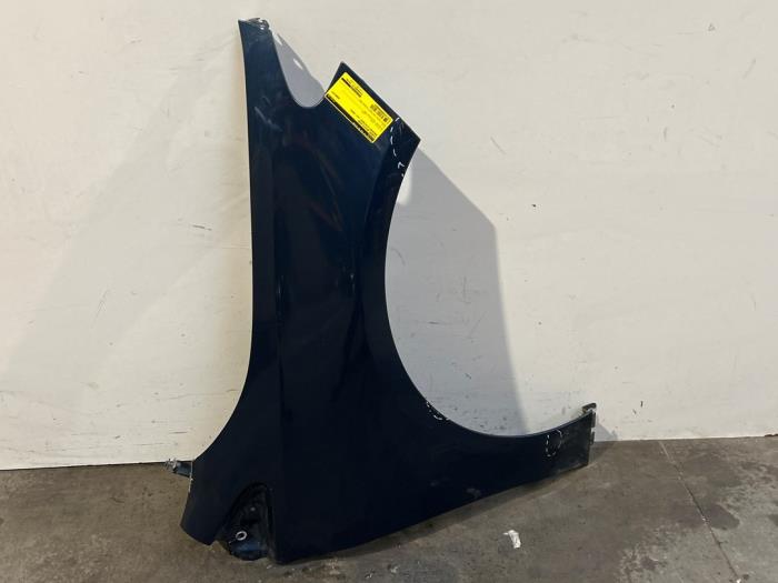 Blotnik prawy przód Mercedes B-Klasse