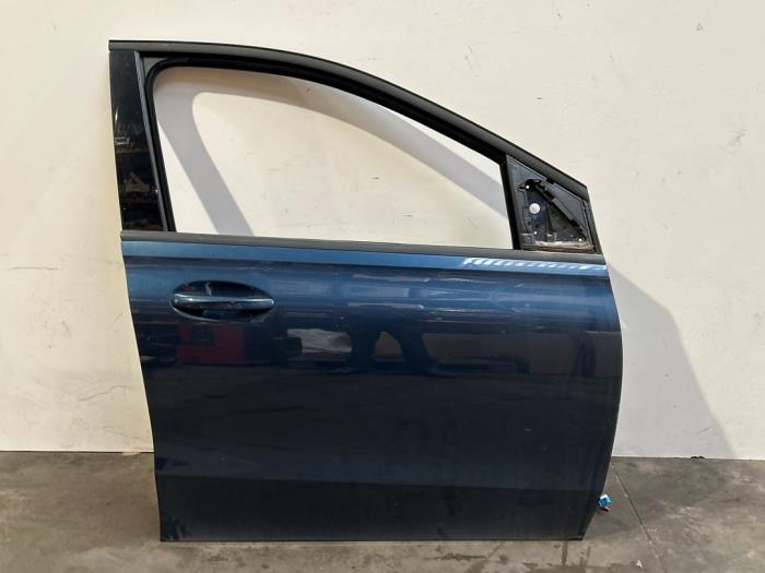 Tür 4-türig rechts vorne Mercedes B-Klasse