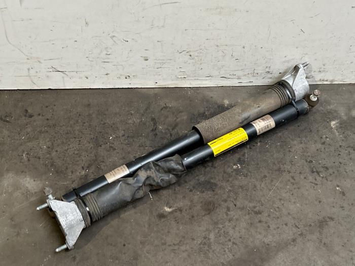 Zestaw amortyzatorów Mercedes B-Klasse