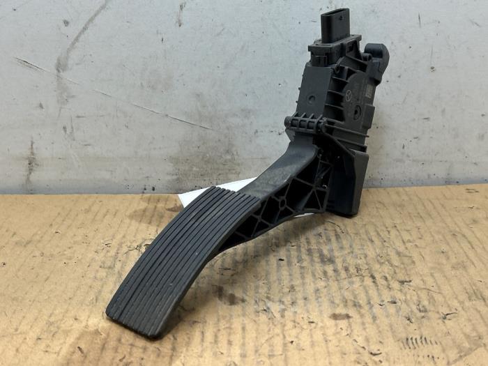 Pedal gazu Mercedes B-Klasse