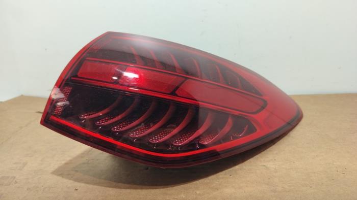 Luz trasera derecha Mercedes C-Klasse