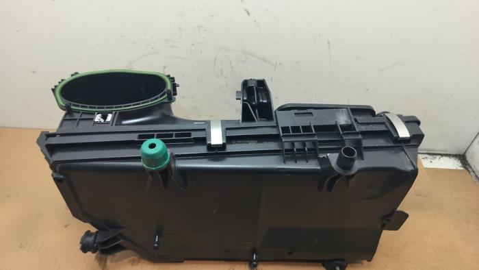 Obudowa filtra powietrza Mercedes C-Klasse