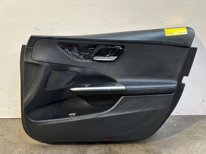 Tapicerka drzwi prawych przednich wersja 4-drzwiowa Mercedes C-Klasse