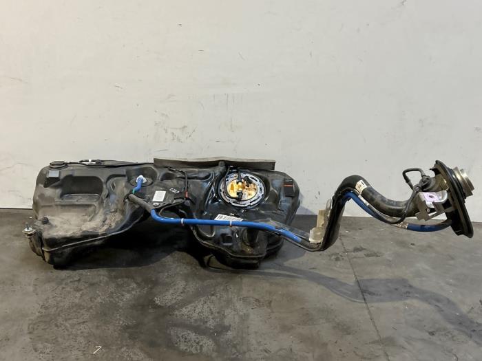 Krafstofftank Mercedes C-Klasse