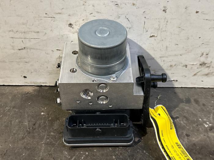 ABS Pomp Mercedes C-Klasse