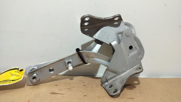 Bisagra de capó Mercedes Vito