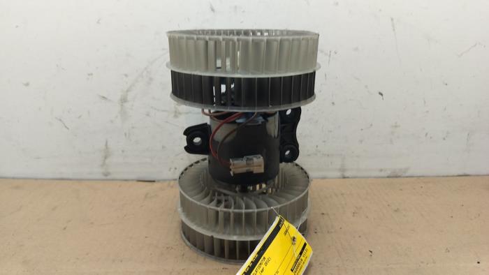 Silnik wentylatora nagrzewnicy Mercedes Vito