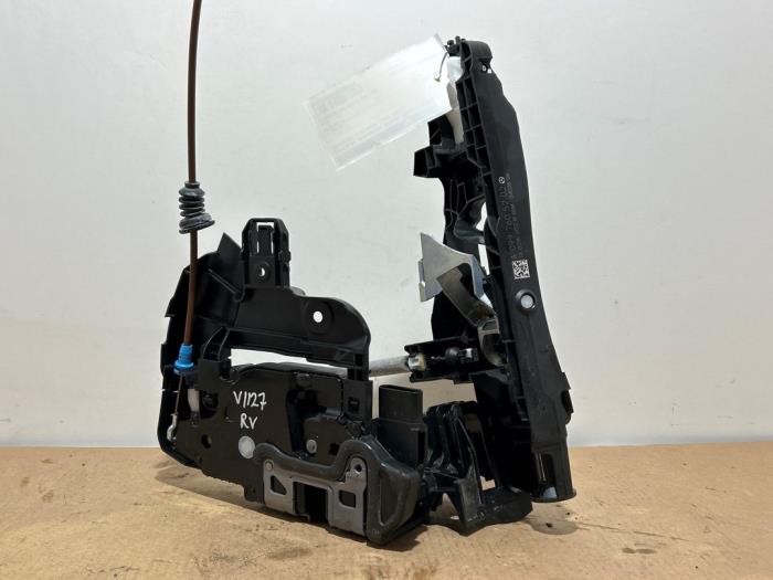 Mechanizm blokady drzwi prawych przednich wersja 4-drzwiowa Mercedes C-Klasse