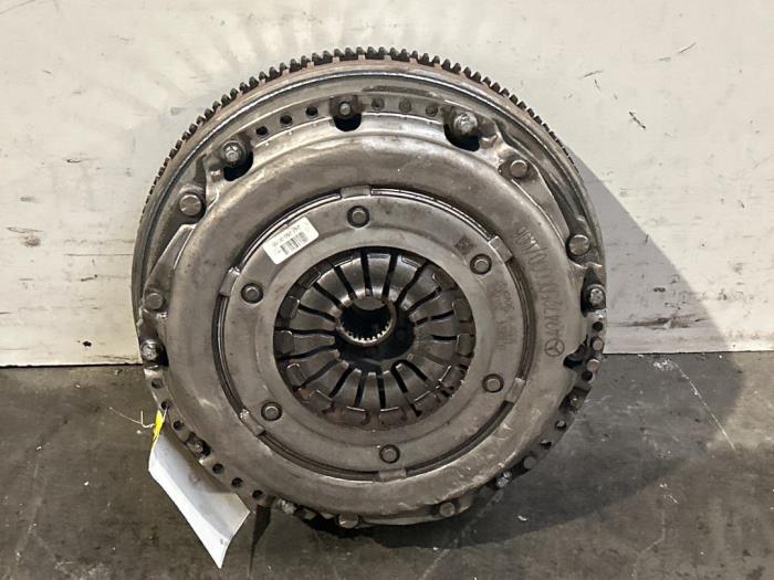 Kolo zamachowe Mercedes B-Klasse