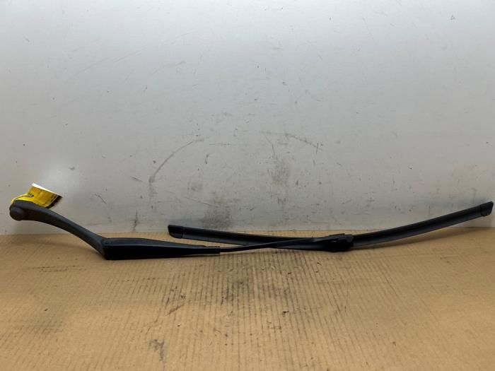 Brazo delantero de limpiaparabrisas Mercedes C-Klasse