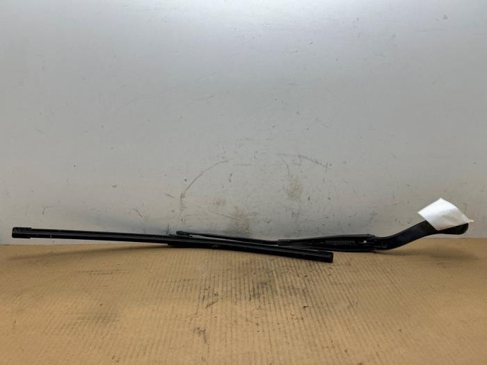 Brazo delantero de limpiaparabrisas Mercedes C-Klasse