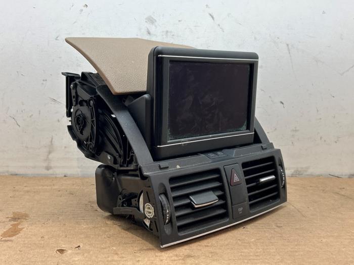 Affichage navigation Mercedes C-Klasse