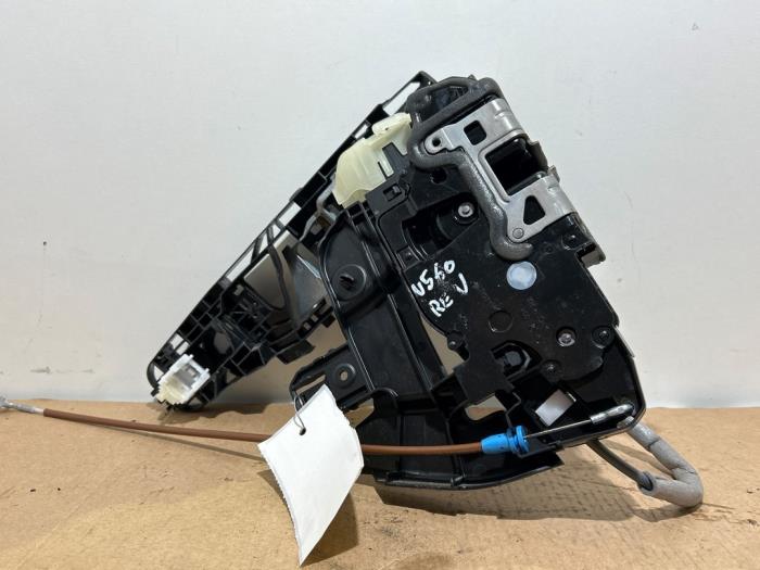 Mechanizm blokady drzwi prawych przednich wersja 4-drzwiowa Mercedes C-Klasse