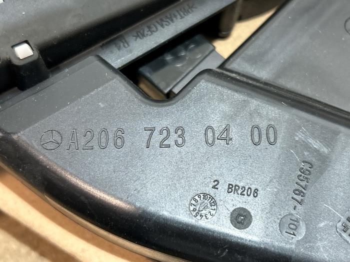 Mechanizm blokady drzwi prawych przednich wersja 4-drzwiowa Mercedes C-Klasse