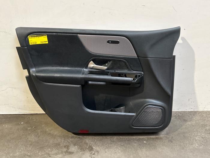 Door trim 4-door, front left Mercedes B-Klasse